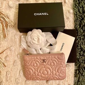 CHANEL Embossed Camellia mini O Case in Pink (19S)